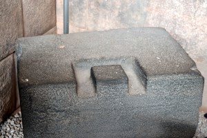 Another stone would be placed on top this one that would fit into the formed crevice.